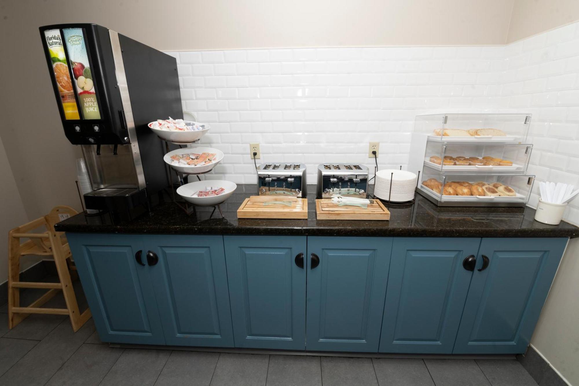Country Inn & Suites By Radisson, Harrisburg - Hershey West, Pa Exteriör bild
